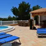 Rent 5 bedroom house in Cala Llonga