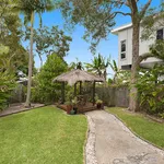 Rent 2 bedroom house of 405 m² in Moffat Beach