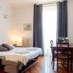 Rent 4 bedroom apartment of 70 m² in Milan