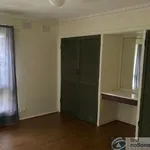 Rent 3 bedroom house in Dandenong North