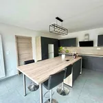 Maison de 159 m² avec 3 chambre(s) en location à Charleroi