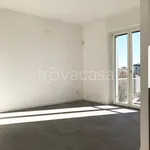 Rent 3 bedroom apartment of 90 m² in Milano