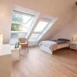 Miete 2 Schlafzimmer wohnung von 753 m² in Essen