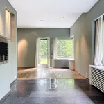 Maison de 243 m² avec 4 chambre(s) en location à Uccle