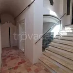 Rent 9 bedroom house of 440 m² in Caporciano