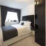 Rent 3 bedroom apartment in London