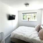 Rent 4 bedroom house in South East England