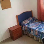 Rent 4 bedroom apartment in Seville