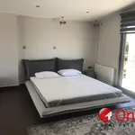 Rent 5 bedroom house of 320 m² in Γκολφ