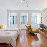 Rent 1 bedroom apartment of 50 m² in Porto