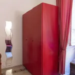 Rent a room of 100 m² in rome