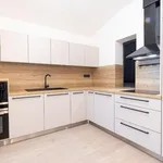 Pronajměte si 2 ložnic/e byt o rozloze 71 m² v Prague