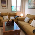 Rent a room of 66 m² in valencia