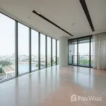 Rent 2 bedroom apartment of 179 m² in Bangkok