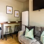 Rent 1 bedroom flat in Oldham