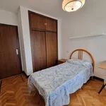 Alquilo 4 dormitorio apartamento de 128 m² en Pamplona