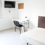 Rent a room of 150 m² in valencia