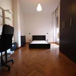 Rent a room of 161 m² in Milan