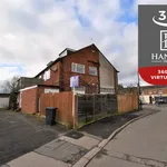 Rent 4 bedroom apartment in West Midlands