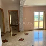 Rent 4 bedroom apartment of 120 m² in Rosarno