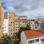 Rent 2 bedroom apartment of 50 m² in Lisbon