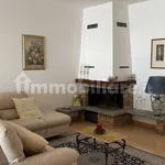 Rent 5 bedroom apartment of 259 m² in Ragusa