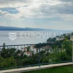 Rent 3 bedroom house of 200 m² in Omiš