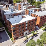 Rent 3 bedroom student apartment of 9 m² in Montréal