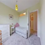 Rent 2 bedroom flat in Glasgow  West