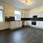 Rent 2 bedroom flat in Wakefield