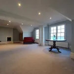 Rent 3 bedroom flat in South East England