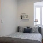 Rent 12 bedroom house in Vila nova de gaia