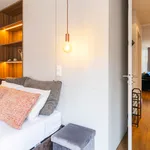 Rent 1 bedroom apartment of 50 m² in Porto