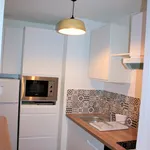 Rent 2 bedroom apartment in Hyères