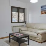 Rent a room of 240 m² in madrid