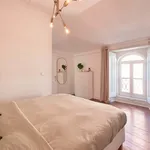 Rent a room of 225 m² in Lisboa