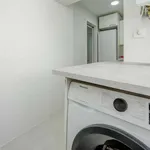 Rent a room of 100 m² in madrid