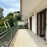 Affitto 5 camera appartamento di 129 m² in Naples