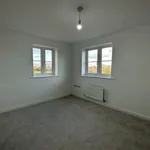 Rent 3 bedroom flat in East Midlands