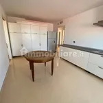 Rent 4 bedroom apartment in Reggio Calabria