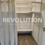 Rent 4 bedroom apartment of 100 m² in Спортна зала