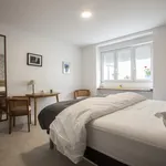 Appartement de 200 m² avec 1 chambre(s) en location à Paris