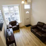 Rent 3 bedroom flat in West Midlands