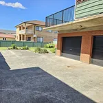 Rent 4 bedroom apartment in Warrawong