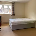 Rent 5 bedroom house in South East England