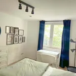 Miete 3 Schlafzimmer wohnung von 90 m² in Frankfurt am Main