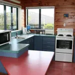 Rent 4 bedroom house in Whangamata