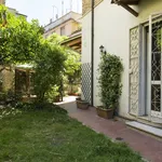 Rent 6 bedroom apartment of 80 m² in Rome