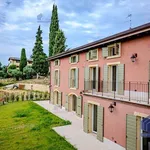 Rent 5 bedroom house of 210 m² in Verona