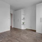 Pronajměte si 3 ložnic/e byt o rozloze 90 m² v Staré Město